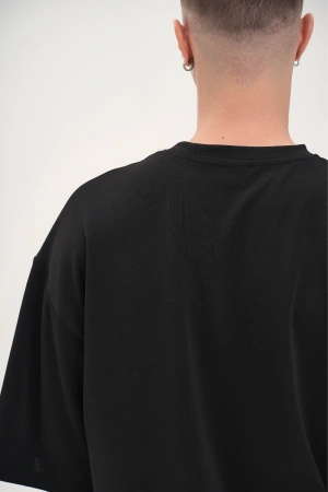 Футболка (оверсайз) Футболка (оверсайз)