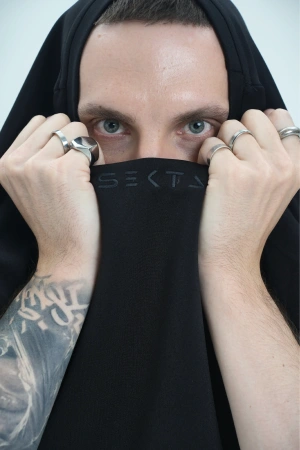 Футболка (оверсайз) Футболка (оверсайз)